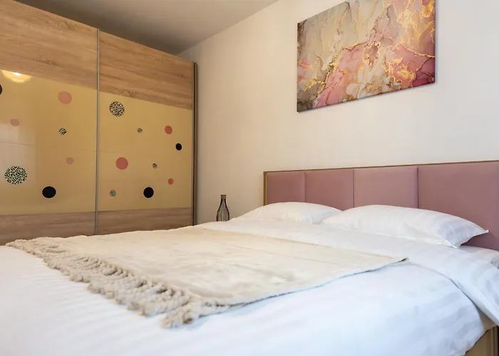 Luna Ap 2 Apartment *